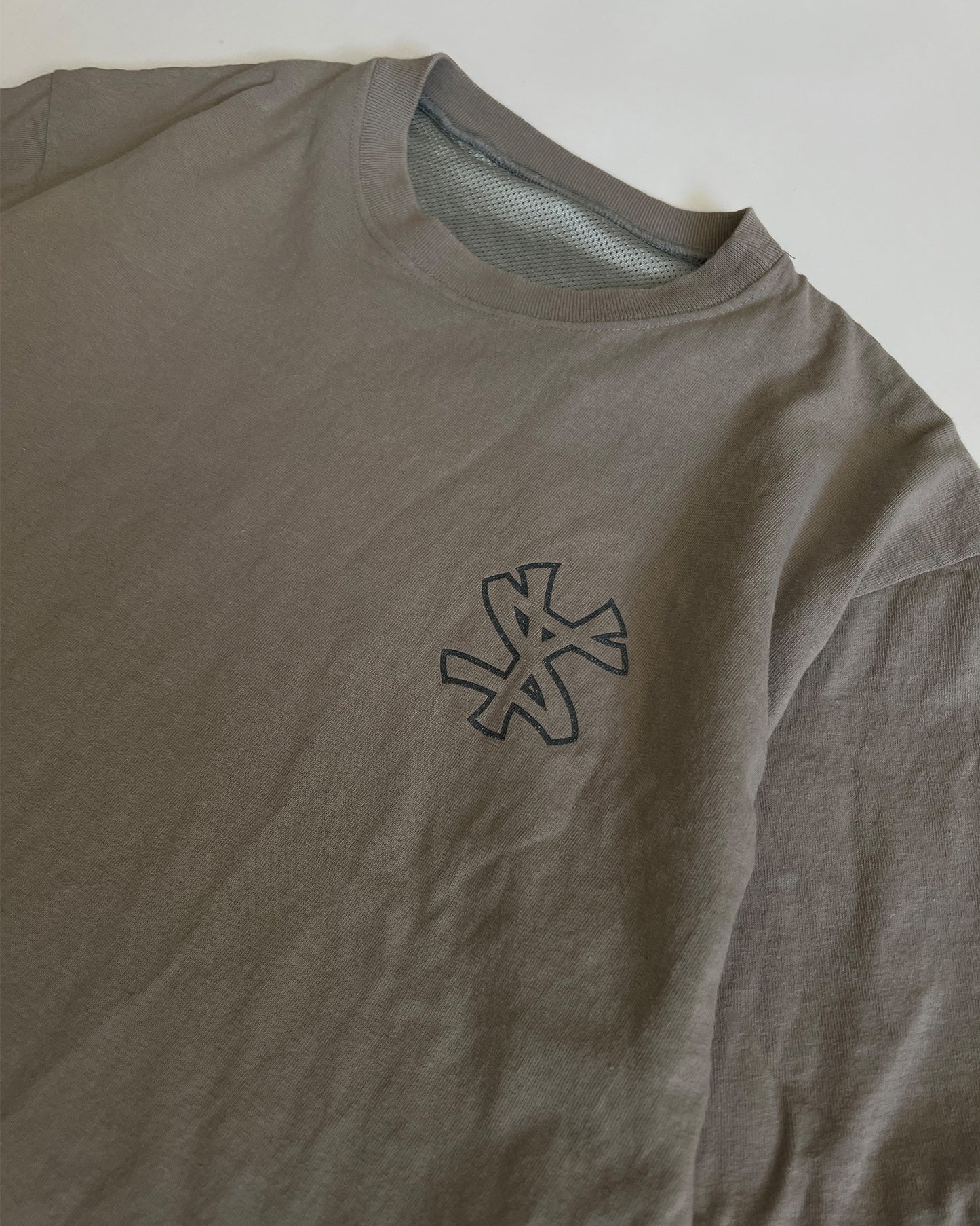 2000s Stüssy Beige/Grey "NY Yankees" Reversible T-Shirt